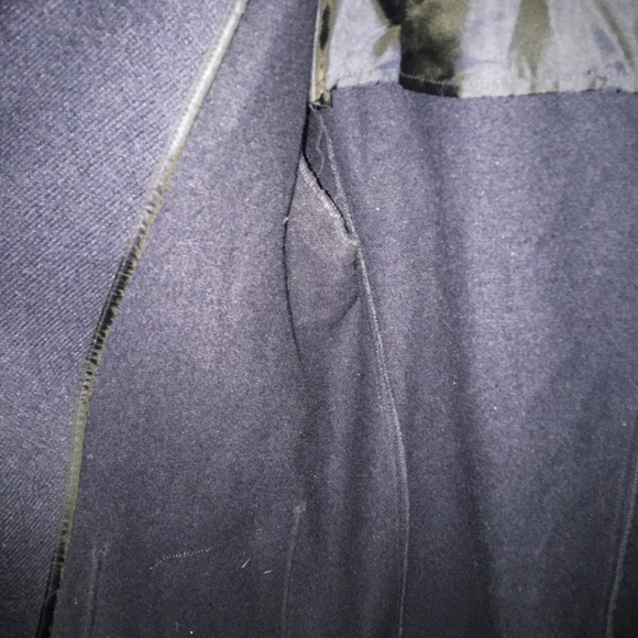 Frank + Oak - Picture 7 of 9